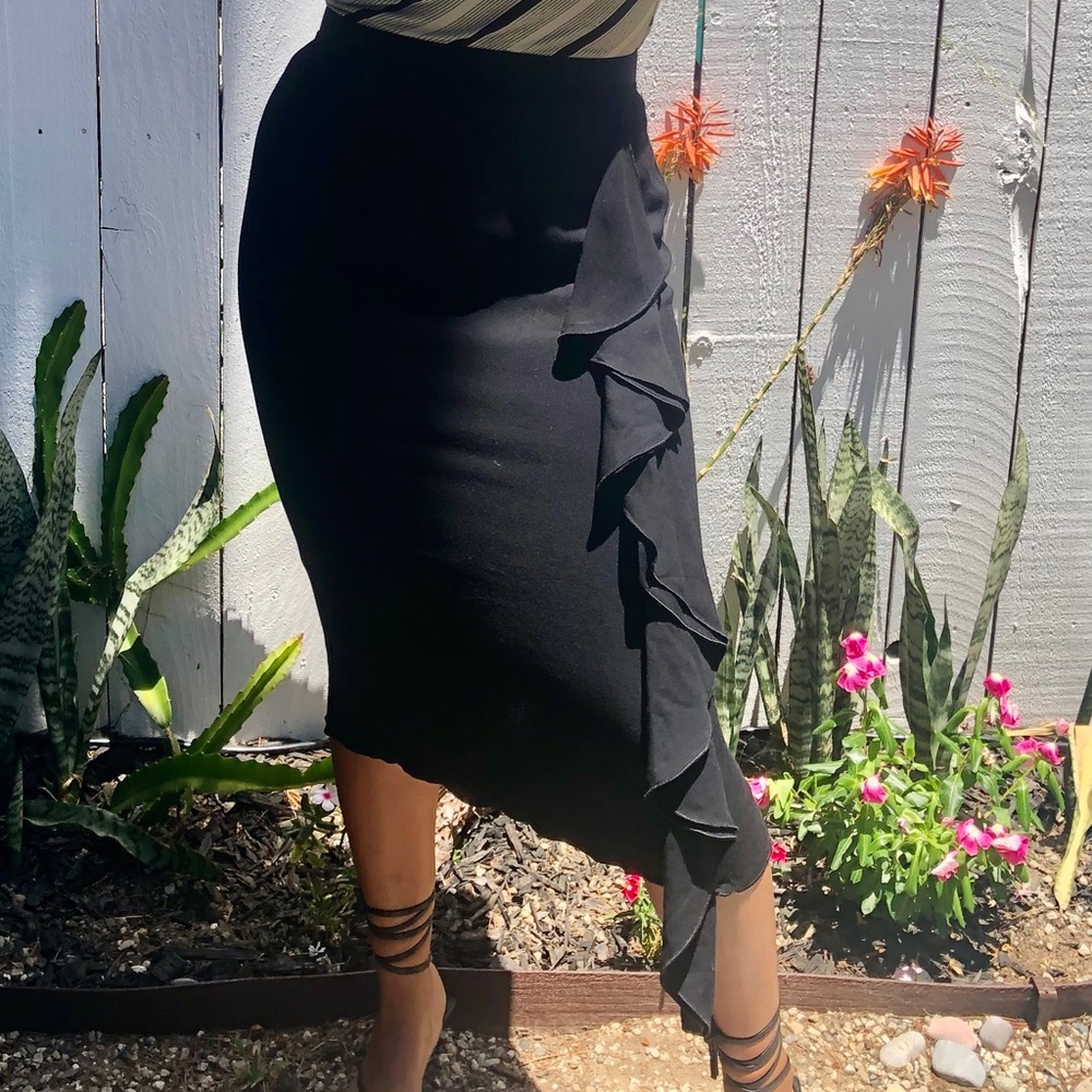 D&G Ruffle Black Skirt Sz IT42/US 6